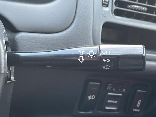 シビック タイプＲ　Ｘ　５速ＭＴ　ＶＴＥＣエンジン　ＥＴＣ　運転席ＢＲＩＤＥフルバケットシート　純正ＯＰフロントフォグランプ　ビルシュタイン車高調　フジツボマフラー　バリスカーボンボンネット　純正１５インチアルミホイール（32枚目）