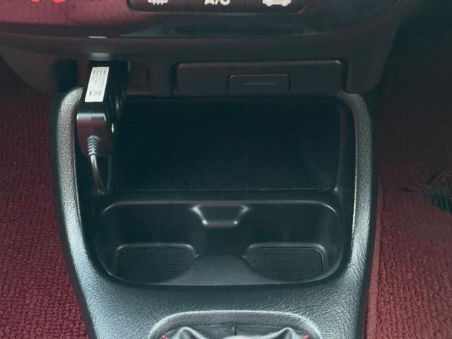 シビック タイプＲ　Ｘ　５速ＭＴ　ＶＴＥＣエンジン　ＥＴＣ　運転席ＢＲＩＤＥフルバケットシート　純正ＯＰフロントフォグランプ　ビルシュタイン車高調　フジツボマフラー　バリスカーボンボンネット　純正１５インチアルミホイール（34枚目）