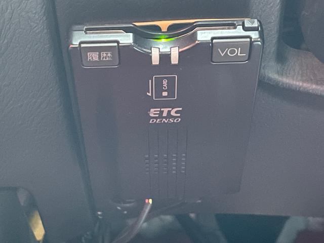 シビック タイプＲ　Ｘ　５速ＭＴ　ＶＴＥＣエンジン　ＥＴＣ　運転席ＢＲＩＤＥフルバケットシート　純正ＯＰフロントフォグランプ　ビルシュタイン車高調　フジツボマフラー　バリスカーボンボンネット　純正１５インチアルミホイール（38枚目）