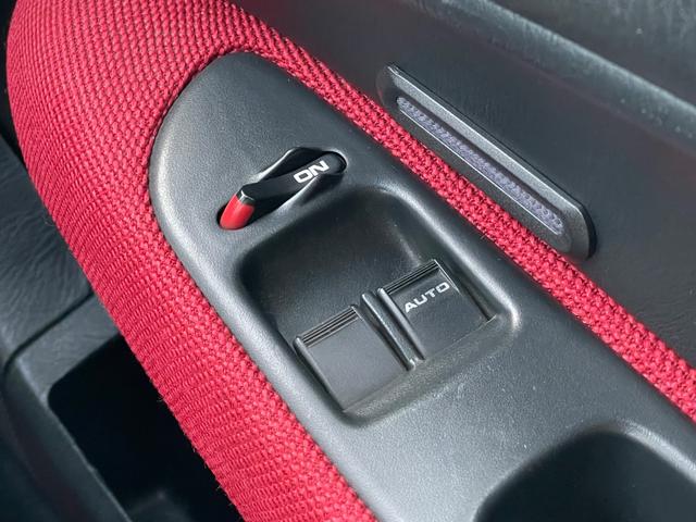シビック タイプＲ　Ｘ　５速ＭＴ　ＶＴＥＣエンジン　ＥＴＣ　運転席ＢＲＩＤＥフルバケットシート　純正ＯＰフロントフォグランプ　ビルシュタイン車高調　フジツボマフラー　バリスカーボンボンネット　純正１５インチアルミホイール（40枚目）
