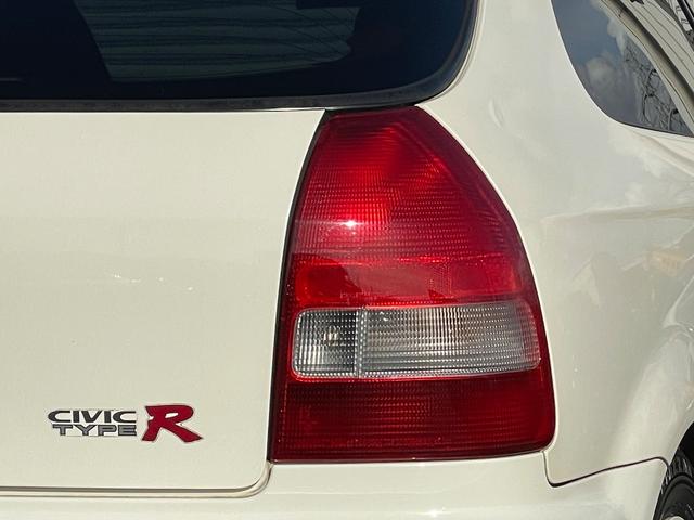 シビック タイプＲ　Ｘ　５速ＭＴ　ＶＴＥＣエンジン　ＥＴＣ　運転席ＢＲＩＤＥフルバケットシート　純正ＯＰフロントフォグランプ　ビルシュタイン車高調　フジツボマフラー　バリスカーボンボンネット　純正１５インチアルミホイール（44枚目）