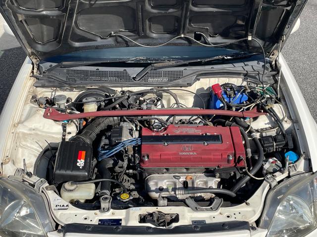 シビック タイプＲ　Ｘ　５速ＭＴ　ＶＴＥＣエンジン　ＥＴＣ　運転席ＢＲＩＤＥフルバケットシート　純正ＯＰフロントフォグランプ　ビルシュタイン車高調　フジツボマフラー　バリスカーボンボンネット　純正１５インチアルミホイール（48枚目）
