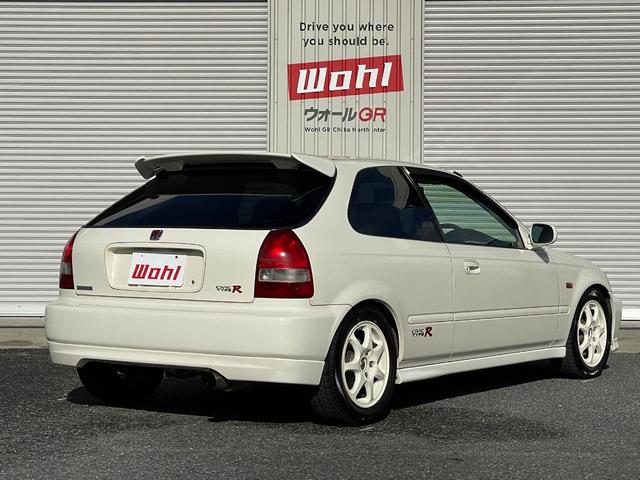 シビック タイプＲ　Ｘ　５速ＭＴ　ＶＴＥＣエンジン　ＥＴＣ　運転席ＢＲＩＤＥフルバケットシート　純正ＯＰフロントフォグランプ　ビルシュタイン車高調　フジツボマフラー　バリスカーボンボンネット　純正１５インチアルミホイール（49枚目）