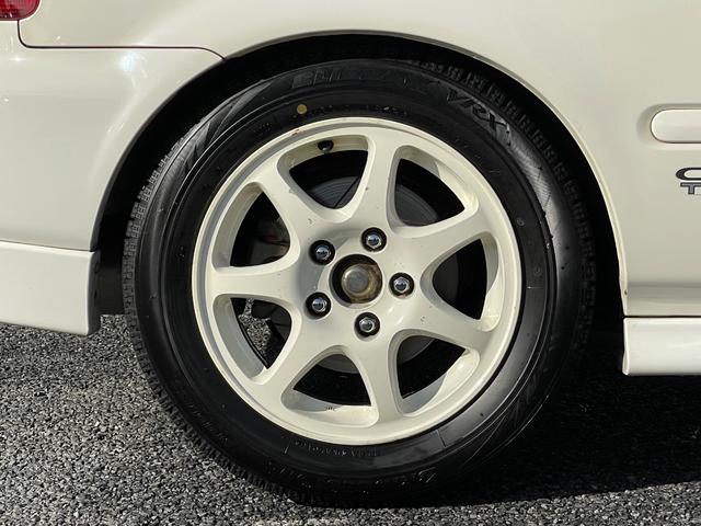 シビック タイプＲ　Ｘ　５速ＭＴ　ＶＴＥＣエンジン　ＥＴＣ　運転席ＢＲＩＤＥフルバケットシート　純正ＯＰフロントフォグランプ　ビルシュタイン車高調　フジツボマフラー　バリスカーボンボンネット　純正１５インチアルミホイール（53枚目）