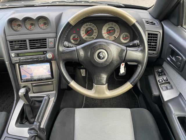NISSAN SKYLINE 25GT TURBO