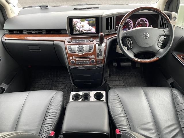 エルグランド ３５０ハイウェイＳブラックレザアーバンセレＶ（2枚目）