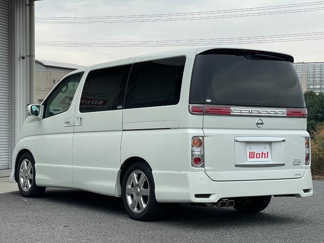 エルグランド ３５０ハイウェイＳブラックレザアーバンセレＶ（11枚目）