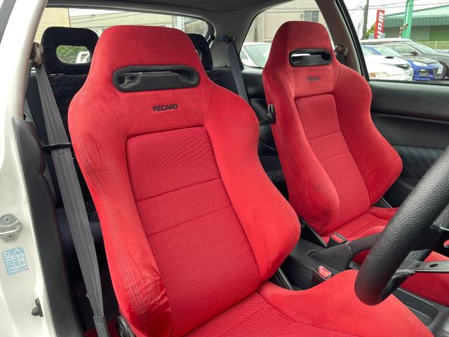 シビック タイプＲ　５速ＭＴ　ＶＴＥＣエンジン　カロッツェリアナビ　ＥＴＣ　ＲＥＣＡＲＯセミバケットシート　ＥＮＤＬＥＳＳ車高調　　社外ＬＳＤ　ＳＰＯＯＮマフラー　社外エキマニ　純正１５インチアルミホイール（12枚目）