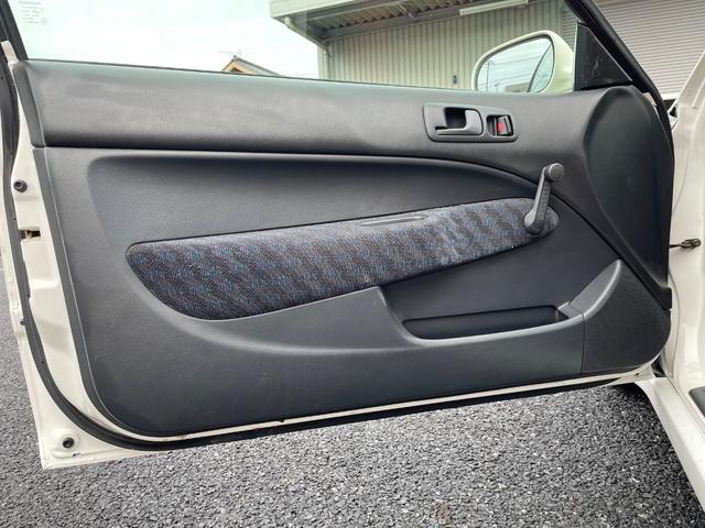 シビック タイプＲ　５速ＭＴ　ＶＴＥＣエンジン　カロッツェリアナビ　ＥＴＣ　ＲＥＣＡＲＯセミバケットシート　ＥＮＤＬＥＳＳ車高調　　社外ＬＳＤ　ＳＰＯＯＮマフラー　社外エキマニ　純正１５インチアルミホイール（17枚目）