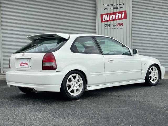 シビック タイプＲ　５速ＭＴ　ＶＴＥＣエンジン　カロッツェリアナビ　ＥＴＣ　ＲＥＣＡＲＯセミバケットシート　ＥＮＤＬＥＳＳ車高調　　社外ＬＳＤ　ＳＰＯＯＮマフラー　社外エキマニ　純正１５インチアルミホイール（21枚目）