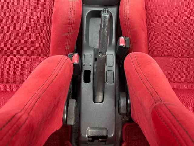 シビック タイプＲ　５速ＭＴ　ＶＴＥＣエンジン　カロッツェリアナビ　ＥＴＣ　ＲＥＣＡＲＯセミバケットシート　ＥＮＤＬＥＳＳ車高調　　社外ＬＳＤ　ＳＰＯＯＮマフラー　社外エキマニ　純正１５インチアルミホイール（38枚目）