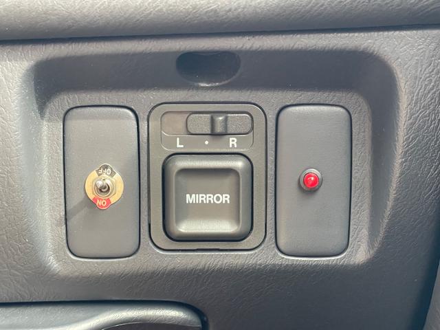 シビック タイプＲ　５速ＭＴ　ＶＴＥＣエンジン　カロッツェリアナビ　ＥＴＣ　ＲＥＣＡＲＯセミバケットシート　ＥＮＤＬＥＳＳ車高調　　社外ＬＳＤ　ＳＰＯＯＮマフラー　社外エキマニ　純正１５インチアルミホイール（40枚目）