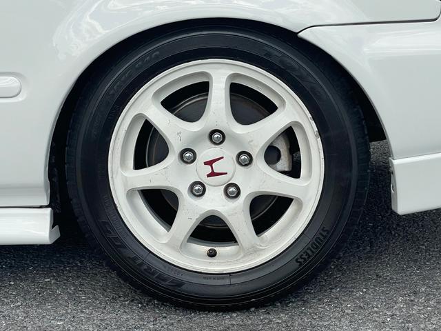 シビック タイプＲ　５速ＭＴ　ＶＴＥＣエンジン　カロッツェリアナビ　ＥＴＣ　ＲＥＣＡＲＯセミバケットシート　ＥＮＤＬＥＳＳ車高調　　社外ＬＳＤ　ＳＰＯＯＮマフラー　社外エキマニ　純正１５インチアルミホイール（55枚目）