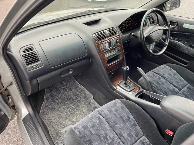 レグナム ＶＲ－４タイプＳ　Ｖ６ツインターボ　４ＷＤ　純正オーディオ　ＥＴＣ　電動格納ミラー　パワーウィンドウ　サンルーフ　ルーフレール　純正タワーバー　フロントフォグ　純正マフラー　純正１６インチアルミホイール（6枚目）