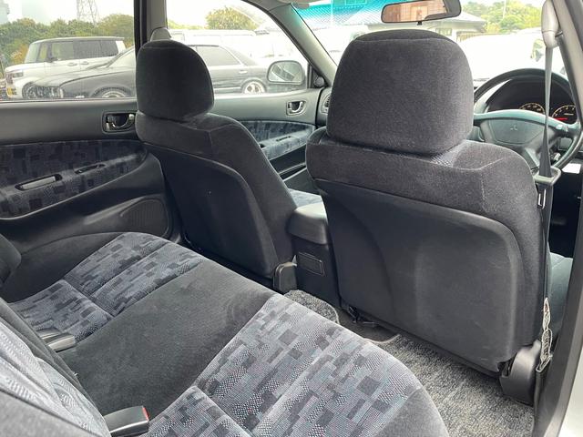 レグナム ＶＲ－４タイプＳ　Ｖ６ツインターボ　４ＷＤ　純正オーディオ　ＥＴＣ　電動格納ミラー　パワーウィンドウ　サンルーフ　ルーフレール　純正タワーバー　フロントフォグ　純正マフラー　純正１６インチアルミホイール（22枚目）