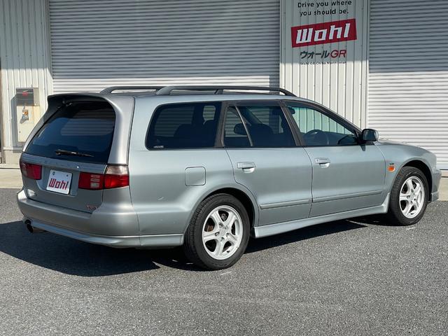 レグナム ＶＲ－４タイプＳ　Ｖ６ツインターボ　４ＷＤ　純正オーディオ　ＥＴＣ　電動格納ミラー　パワーウィンドウ　サンルーフ　ルーフレール　純正タワーバー　フロントフォグ　純正マフラー　純正１６インチアルミホイール（33枚目）