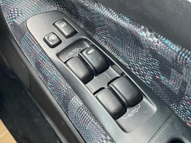 レグナム ＶＲ－４タイプＳ　Ｖ６ツインターボ　４ＷＤ　純正オーディオ　ＥＴＣ　電動格納ミラー　パワーウィンドウ　サンルーフ　ルーフレール　純正タワーバー　フロントフォグ　純正マフラー　純正１６インチアルミホイール（49枚目）