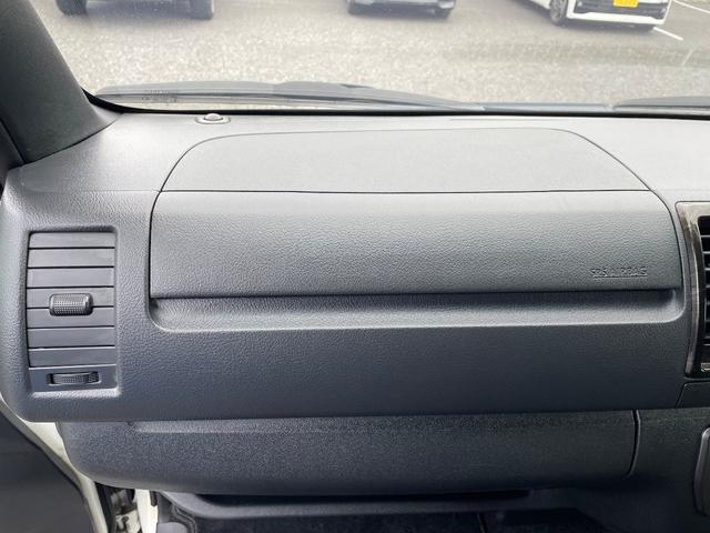 ハイエースバン スーパーＧＬ　ダークプライムＩＩ　ワンオーナー　アルパインナビ　ＤＴＶ　ＥＴＣ　デジタルインナーミラー　両側パワースライドドア　社外バンパー（Ｆ・Ｒ）　オーバーフェンダー　ＵＩｖｅｈｉｃｌｅショック　ＥＳＳＥＸ１８インチアルミホイール（31枚目）