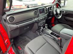 ǣ̥󥿡Źϥݡĥ濴Ȥϥƥʼξ·Ƥꡢ񻺥ǥ顼˶̳ƤΤҤǧʻߤƤޤ 6