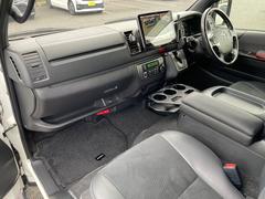 ��������ǣ������̥��󥿡�Ź�ϥ��ݡ��ĥ������濴�Ȥ����ϥ�������ƥ����ʼ�ξ����·���Ƥ��ꡢ�񻺥ǥ����顼�˶�̳���Ƥ��������Τ����Ҥ���ǧ�����������ʻ�ߤ��Ƥ���ޤ��� 6