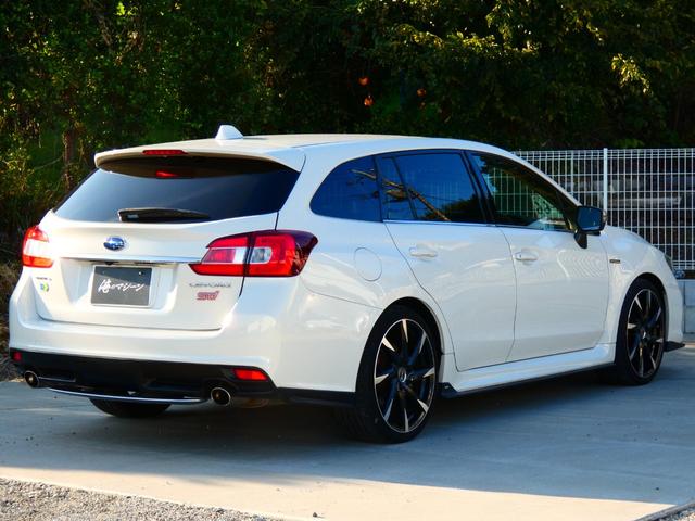 レヴォーグ ２．０ＧＴ－Ｓアイサイト　サンルーフ　ＳＴＩフルエアロ　革シート　３００馬力　アイサイト　純正ナビ　バックカメラ　フルセグＴＶ　Ｂｌｕｅｔｏｏｔｈ　ＥＴＣ　ドラレコ　クルコン　パドルシフト　シートヒーター　内外装仕上げ済！（11枚目）