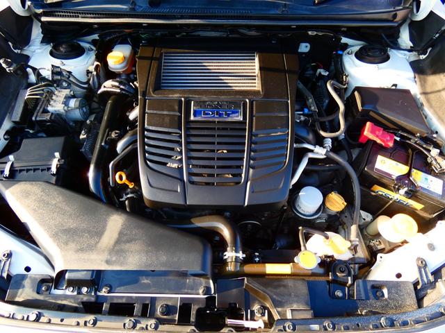 レヴォーグ ２．０ＧＴ－Ｓアイサイト　サンルーフ　ＳＴＩフルエアロ　革シート　３００馬力　アイサイト　純正ナビ　バックカメラ　フルセグＴＶ　Ｂｌｕｅｔｏｏｔｈ　ＥＴＣ　ドラレコ　クルコン　パドルシフト　シートヒーター　内外装仕上げ済！（21枚目）