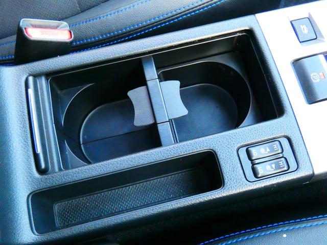 レヴォーグ ２．０ＧＴ－Ｓアイサイト　サンルーフ　ＳＴＩフルエアロ　革シート　３００馬力　アイサイト　純正ナビ　バックカメラ　フルセグＴＶ　Ｂｌｕｅｔｏｏｔｈ　ＥＴＣ　ドラレコ　クルコン　パドルシフト　シートヒーター　内外装仕上げ済！（33枚目）