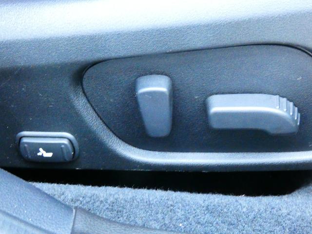 レヴォーグ ２．０ＳＴＩスポーツアイサイト　後期　ＳＴＩフルエアロ　革シート　３００馬力　純正ナビ　バックカメラ　フルセグＴＶ　ＥＴＣ　パドルシフト　クルコン　ＢＳＭ　シートヒーター　パワーシート　内外装仕上げ済　機関系ＯＫ　お勧めマシーン（56枚目）