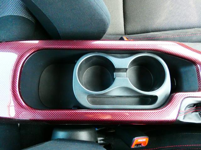 ８６ ＧＴ　社外フルストレートマフラー　ＣＵＳＣＯ車高調　ＴＲＤエアロ　ＲＡＹＳ１９インチＡＷ　ＢＬＩＴＺ３連メーター　社外ヘッド・テール　リアウイング　純正ナビ　フルセグＴＶ　バックカメラ　パドルシフト　バリ物（36枚目）