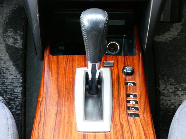 ティアナ ２５０ＸＶ　純正ＨＤＤナビ　バックカメラ　フルセグＴＶ　ＥＴＣ　Ｂｌｕｅｔｏｏｔｈ　パワーシート　ウッドコンビハンドル　ステアリングリモコン　オットマン　内外装仕上げ済　機関系ＯＫ　オンライン商談対応自社買取（27枚目）