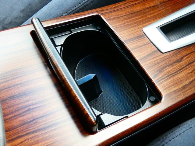 ティアナ ２５０ＸＶ　純正ＨＤＤナビ　バックカメラ　フルセグＴＶ　ＥＴＣ　Ｂｌｕｅｔｏｏｔｈ　パワーシート　ウッドコンビハンドル　ステアリングリモコン　オットマン　内外装仕上げ済　機関系ＯＫ　オンライン商談対応自社買取（28枚目）