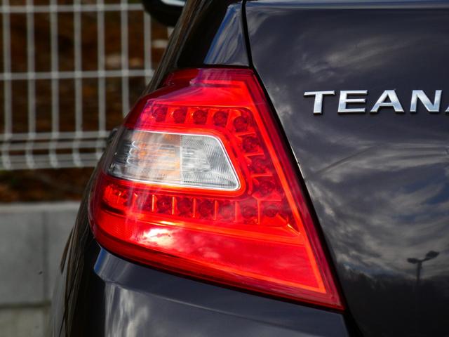 ティアナ ２５０ＸＶ　純正ＨＤＤナビ　バックカメラ　フルセグＴＶ　ＥＴＣ　Ｂｌｕｅｔｏｏｔｈ　パワーシート　ウッドコンビハンドル　ステアリングリモコン　オットマン　内外装仕上げ済　機関系ＯＫ　オンライン商談対応自社買取（41枚目）