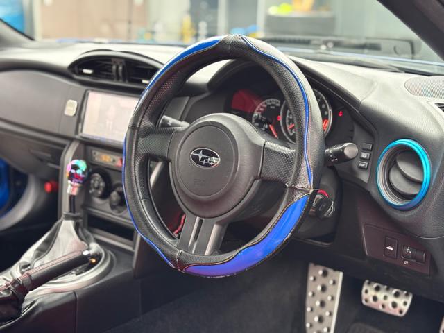 ＢＲＺ Ｒ　ナビ　ＴＶ　Ｂｌｕｅｔｏｏｔｈ　フルバケ　ＥＴＣ　社外アルミ　キーレス（12枚目）
