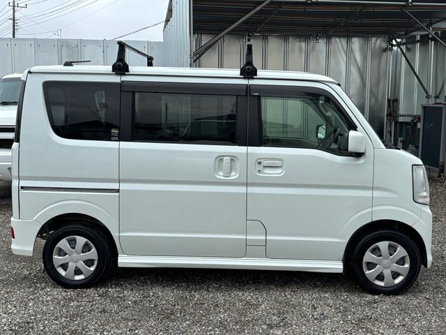 エブリイワゴン ＪＰターボ　４ＷＤ　インタークーラーターボ　レーダーブレーキサポート　ナビ　ＴＶ　Ｂｌｕｅｔｏｏｔｈ　ＥＴＣ　シートヒーター　リアヒーター　電格ミラー　エンジンスターター　ルーフキャリア　スマートキー　修復歴なし（4枚目）