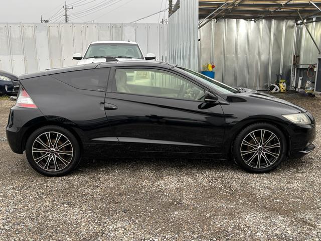 ＣＲ－Ｚ α　６ＭＴ　スカイルーフ　ＨＤＤナビ　ＴＶ　バックカメラ　ビルトインＥＴＣ　クルーズコントロール　本革シート　前席シートヒーター　社外アルミ　ＨＩＤ　スマートキー（5枚目）
