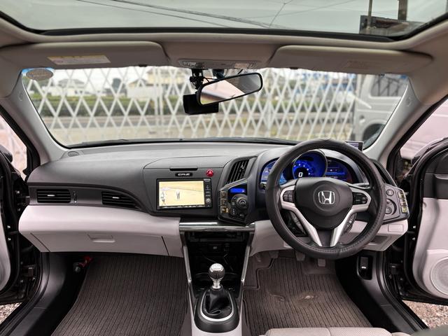 ＣＲ－Ｚ α　６ＭＴ　スカイルーフ　ＨＤＤナビ　ＴＶ　バックカメラ　ビルトインＥＴＣ　クルーズコントロール　本革シート　前席シートヒーター　社外アルミ　ＨＩＤ　スマートキー（13枚目）