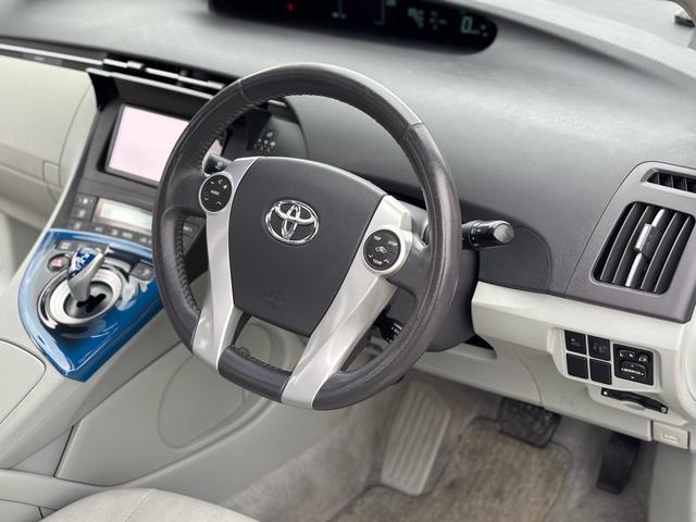 プリウス Ｇ　走行７万ｋｍ台　サンルーフ　ソーラーパネル　ナビ　ＴＶ　Ｂｌｕｅｔｏｏｔｈ　バックカメラ　ＥＴＣ　クルーズコントロール　前後コーナーセンサー　純正アルミ　プッシュスタート　スマートキー（15枚目）