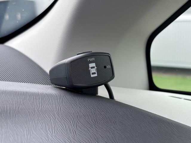 プリウス Ｇ　走行７万ｋｍ台　サンルーフ　ソーラーパネル　ナビ　ＴＶ　Ｂｌｕｅｔｏｏｔｈ　バックカメラ　ＥＴＣ　クルーズコントロール　前後コーナーセンサー　純正アルミ　プッシュスタート　スマートキー（29枚目）