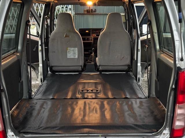 サンバーバン VB 最終型モデル 4WD 5MT エアコン パワステ オーディオ(16枚目)