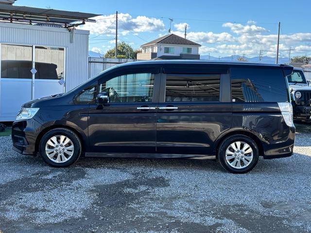 ステップワゴンスパーダ Ｚ　ＨＤＤナビエディション　両側パワースライドドア　ＡＬＰＩＮＥフリップダウンモニター　ＨＤＤナビ　フルセグＴＶ　バックカメラ　ビルトインＥＴＣ　パドルシフト　純正アルミ　スマートキー　記録簿　修復歴なし（9枚目）