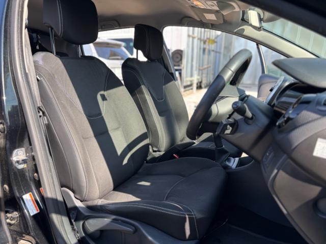 ルーテシア ゼン 5MT Bluetooth 純正アルミ クルーズコントロール ETC カードキー プッシュスタート 修復歴なし(12枚目)