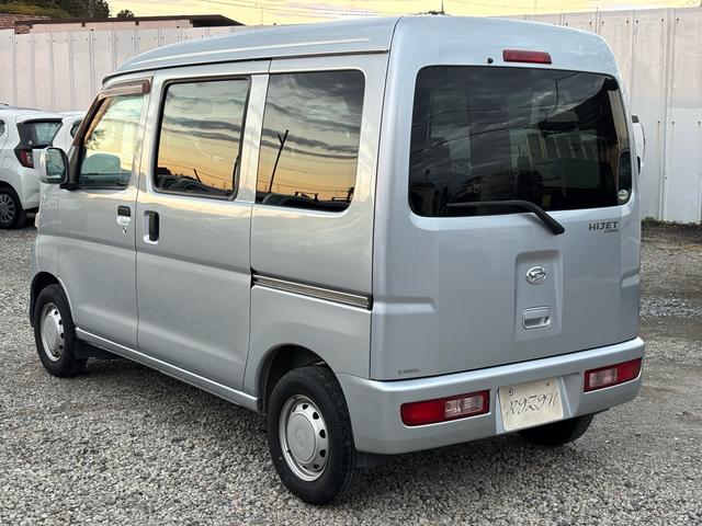 ハイゼットカーゴ クルーズ　走行５万ｋｍ台　ハイルーフ　５ＭＴ　オーバーヘッドシェルフ　全席パワーウィンドウ　電格ミラー　キーレス　オーディオ　エアコン　ＡＢＳ　エアバック　修復歴なし（7枚目）