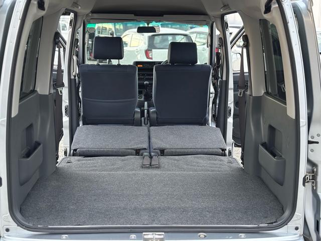 ハイゼットカーゴ クルーズ　走行５万ｋｍ台　ハイルーフ　５ＭＴ　オーバーヘッドシェルフ　全席パワーウィンドウ　電格ミラー　キーレス　オーディオ　エアコン　ＡＢＳ　エアバック　修復歴なし（16枚目）