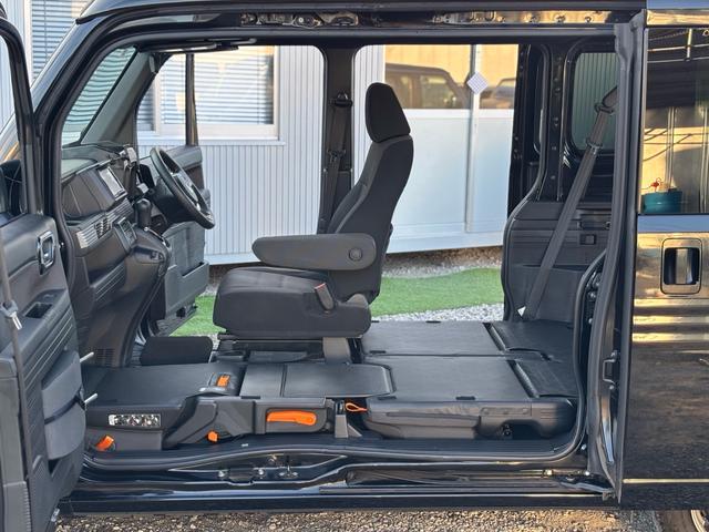 Ｎ－ＶＡＮ＋スタイル ファン・ホンダセンシング　ハイルーフ　ＬＥＤヘッドライト　ナビ　ＴＶ　Ｂｌｕｅｔｏｏｔｈ　バックカメラ　ＥＴＣ　クルコン　オーバーヘッドシェルフ　ドラレコ　プッシュスタート　スマートキー　ＵＳＢジャック　社外アルミ　修復歴なし（18枚目）