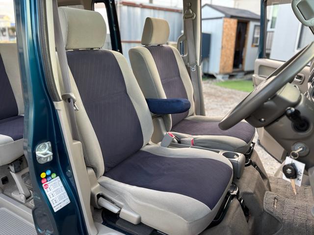 エブリイワゴン ＰＺターボ　４ＡＴ　インタークーラーターボ　片側パワースライドドア　全席パワーウィンドウ　電格ミラー　リアヒーター　キーレス　ＨＩＤ　フォグ　オーディオ　オートエアコン　純正アルミ　修復歴なし（11枚目）