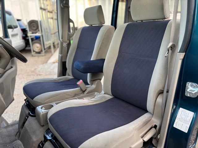 エブリイワゴン ＰＺターボ　４ＡＴ　インタークーラーターボ　片側パワースライドドア　全席パワーウィンドウ　電格ミラー　リアヒーター　キーレス　ＨＩＤ　フォグ　オーディオ　オートエアコン　純正アルミ　修復歴なし（12枚目）