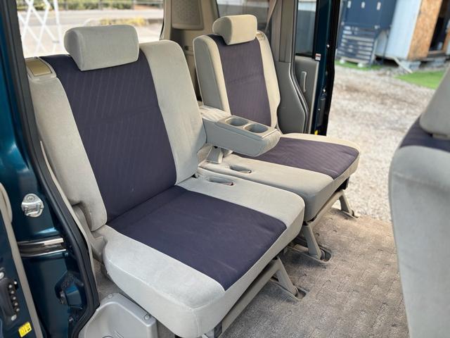 エブリイワゴン ＰＺターボ　４ＡＴ　インタークーラーターボ　片側パワースライドドア　全席パワーウィンドウ　電格ミラー　リアヒーター　キーレス　ＨＩＤ　フォグ　オーディオ　オートエアコン　純正アルミ　修復歴なし（13枚目）