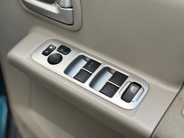 エブリイワゴン ＰＺターボ　４ＡＴ　インタークーラーターボ　片側パワースライドドア　全席パワーウィンドウ　電格ミラー　リアヒーター　キーレス　ＨＩＤ　フォグ　オーディオ　オートエアコン　純正アルミ　修復歴なし（17枚目）