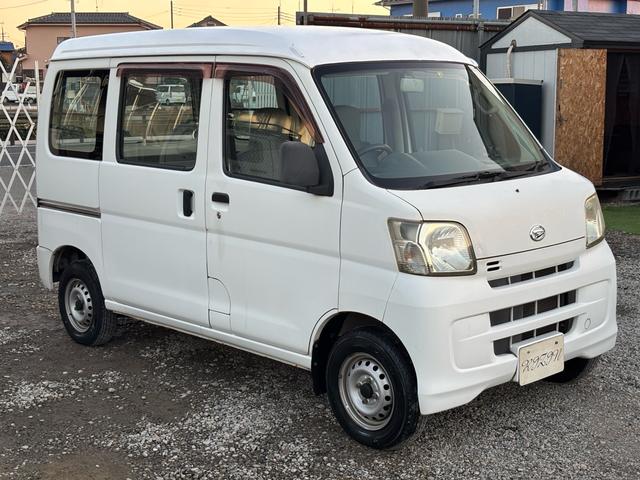 ハイゼットカーゴ スペシャル　走行１万ｋｍ台　ワンオーナー　タイミングチェーン　ディーラー記録簿　修復歴なし（3枚目）