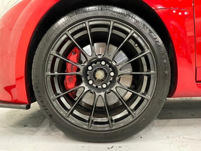 ルノー　スポール　２７３　社外マフラー　エアクリ　カーボンリップ　ＲＥＣＡＲＯシート　ｂｒｅｍｂｏキャリパ　Ｂｌｕｅｔｏｏｔｈ　ＡＵＸ　ＷｅｄｓＳｐｏｒｔ１８インチＡＷ　リアカメラ　クルコン　ドラレコ　ＥＴＣ(52枚目)